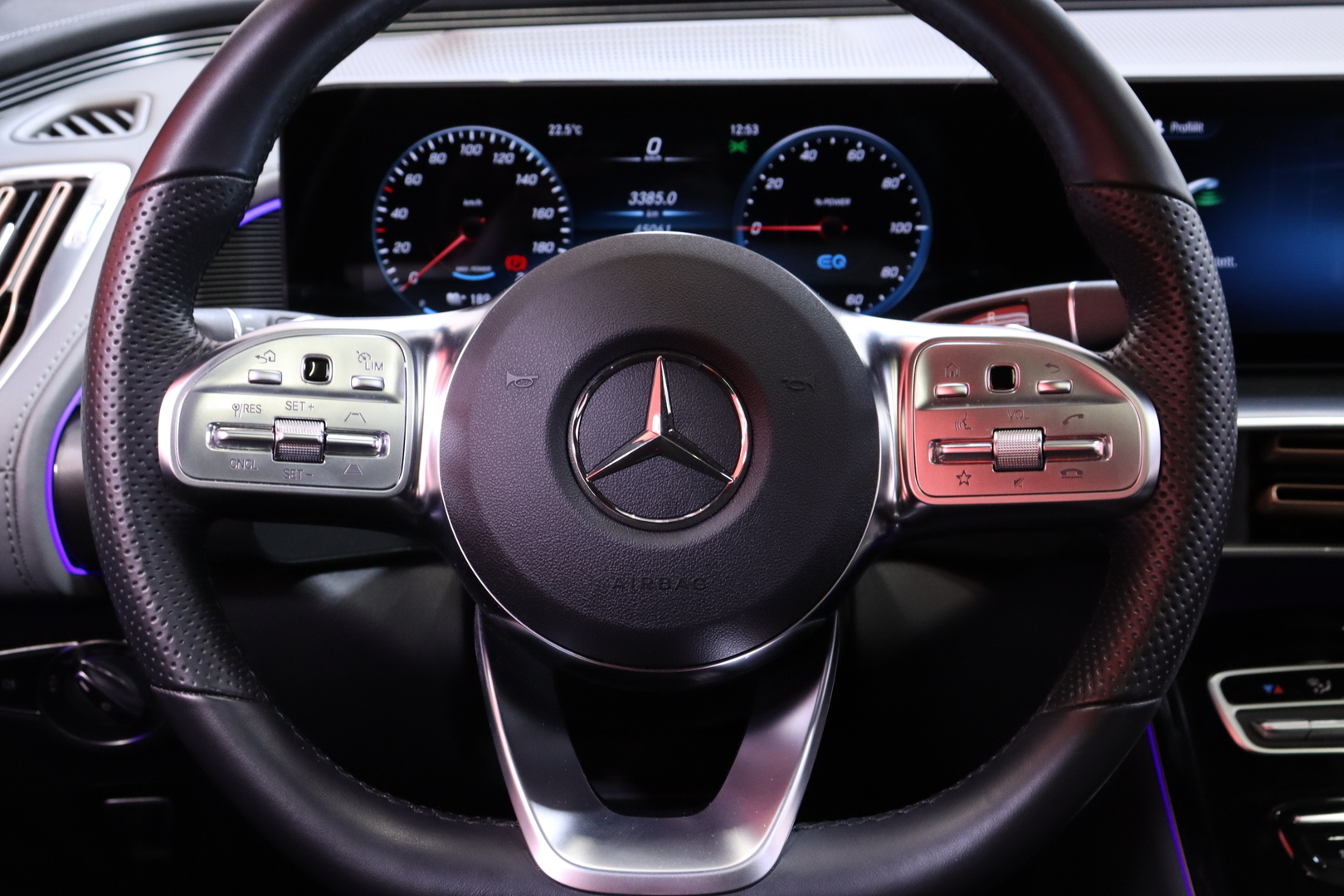 MERCEDES-BENZ EQC 2022
