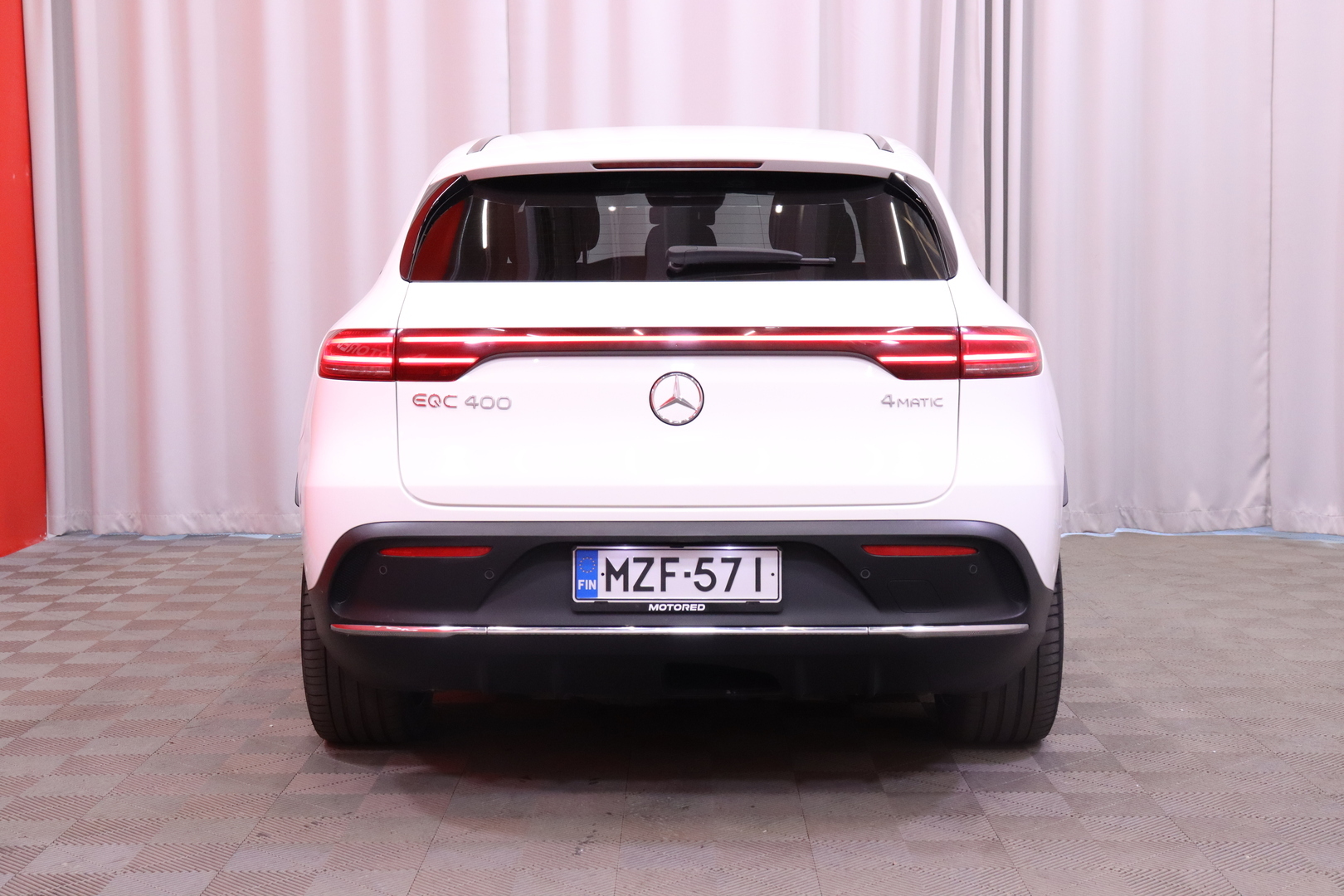 MERCEDES-BENZ EQC 2022