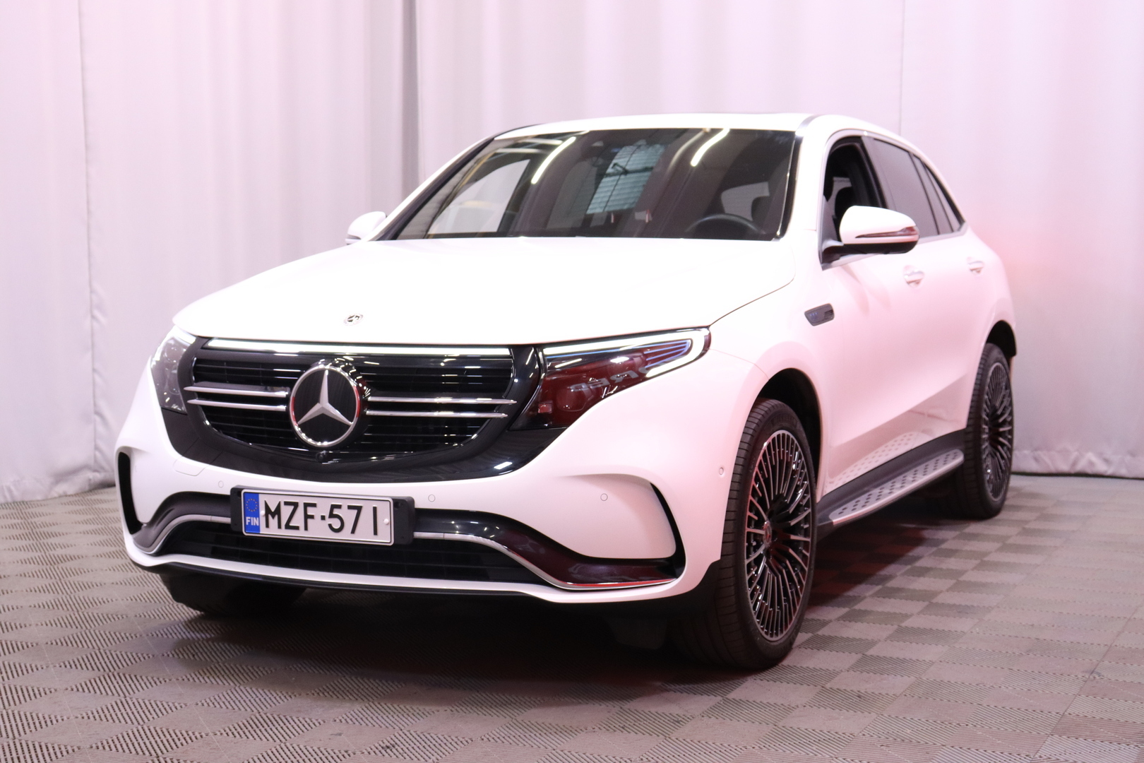 MERCEDES-BENZ EQC 2022
