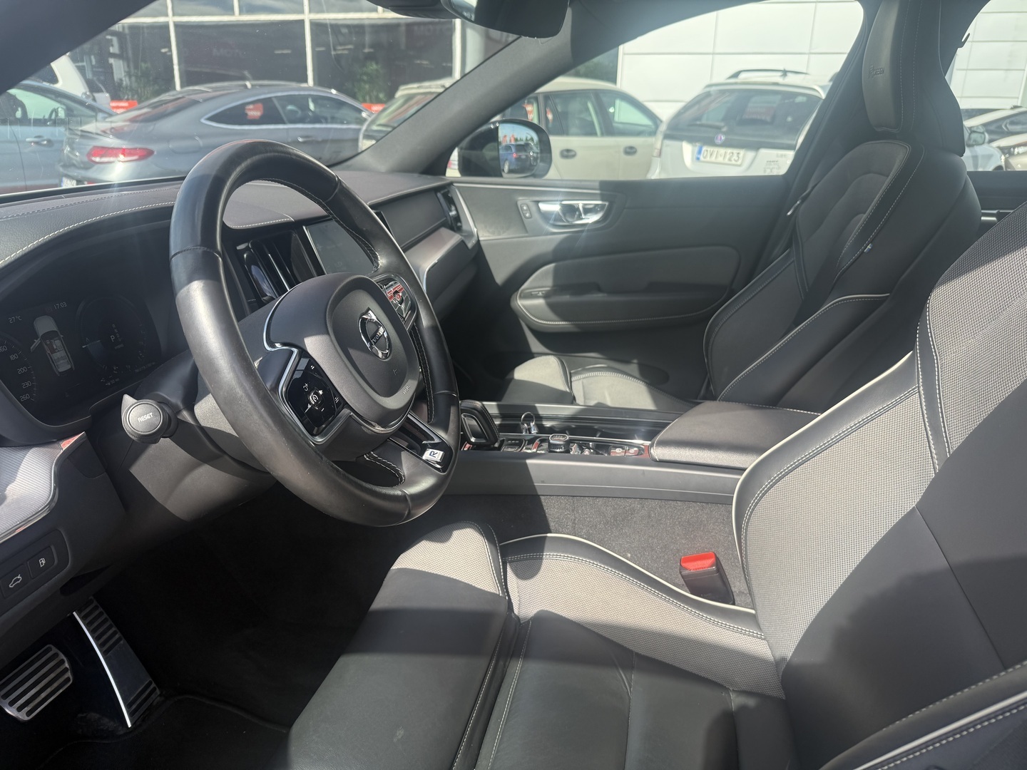 VOLVO XC60 2020