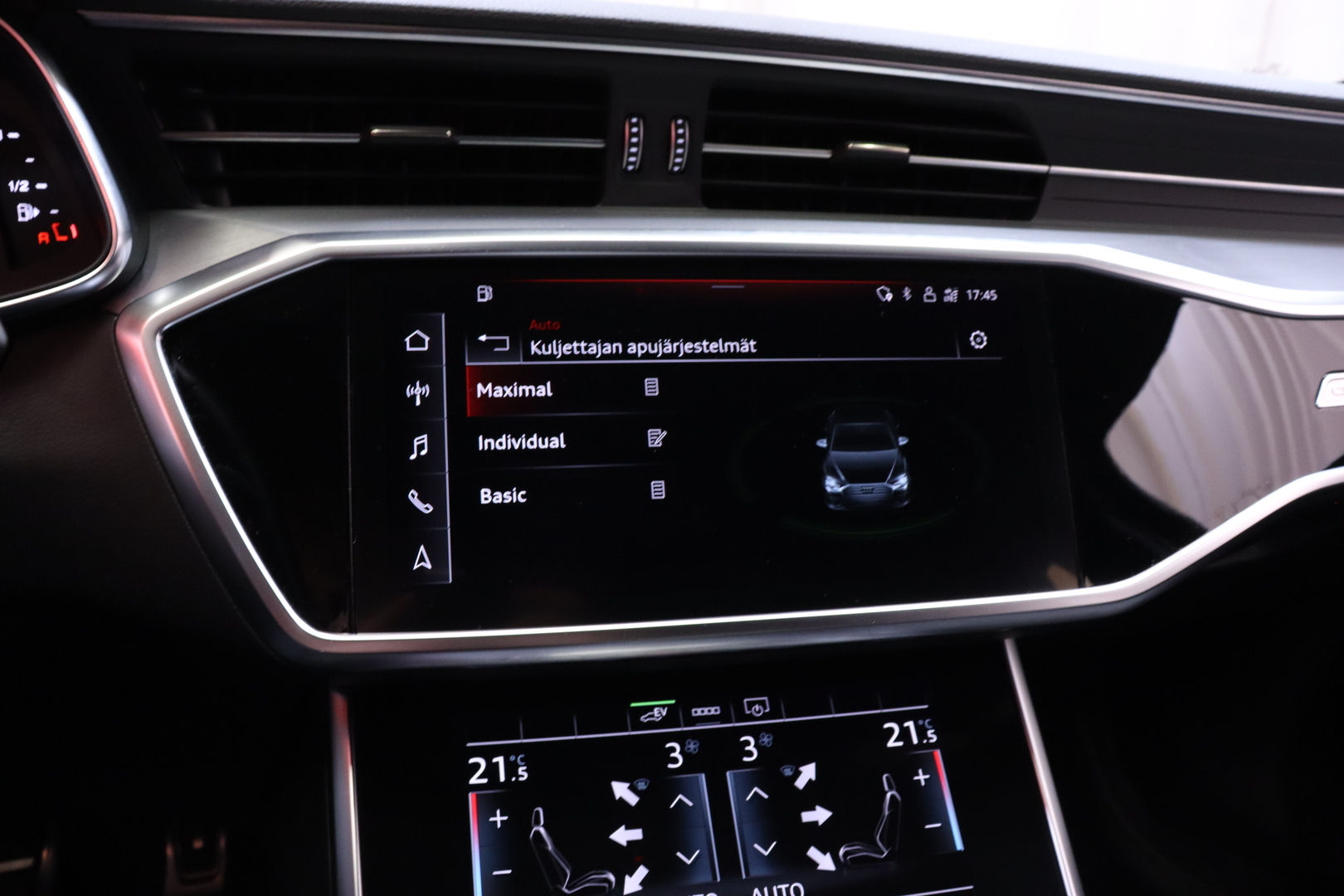 AUDI A6 2021