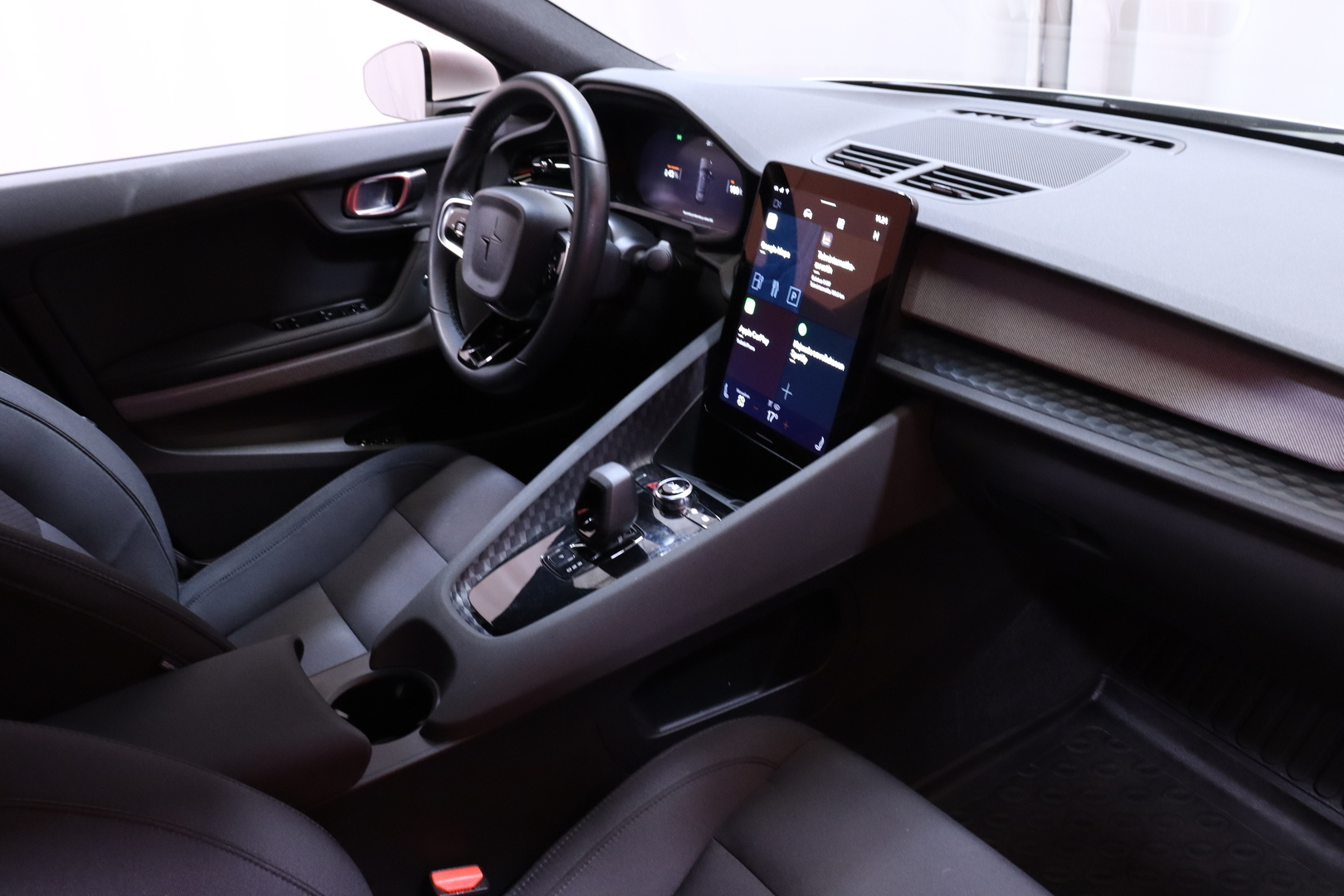 POLESTAR 2 2023