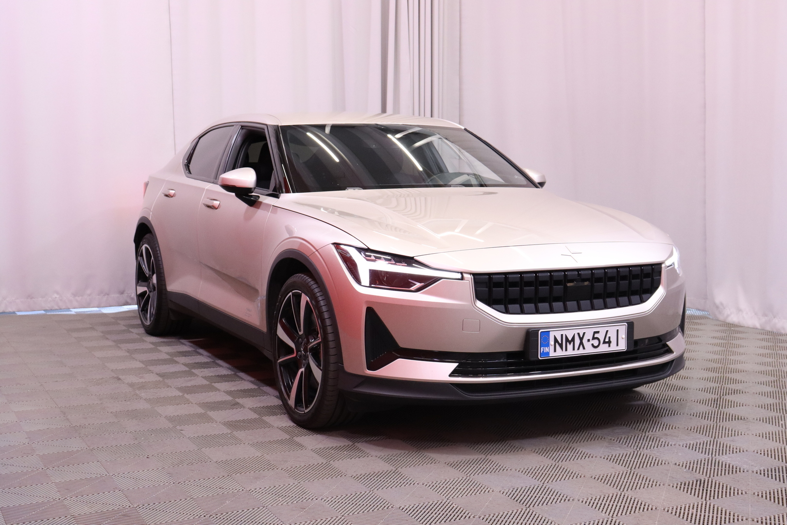 POLESTAR 2 2023