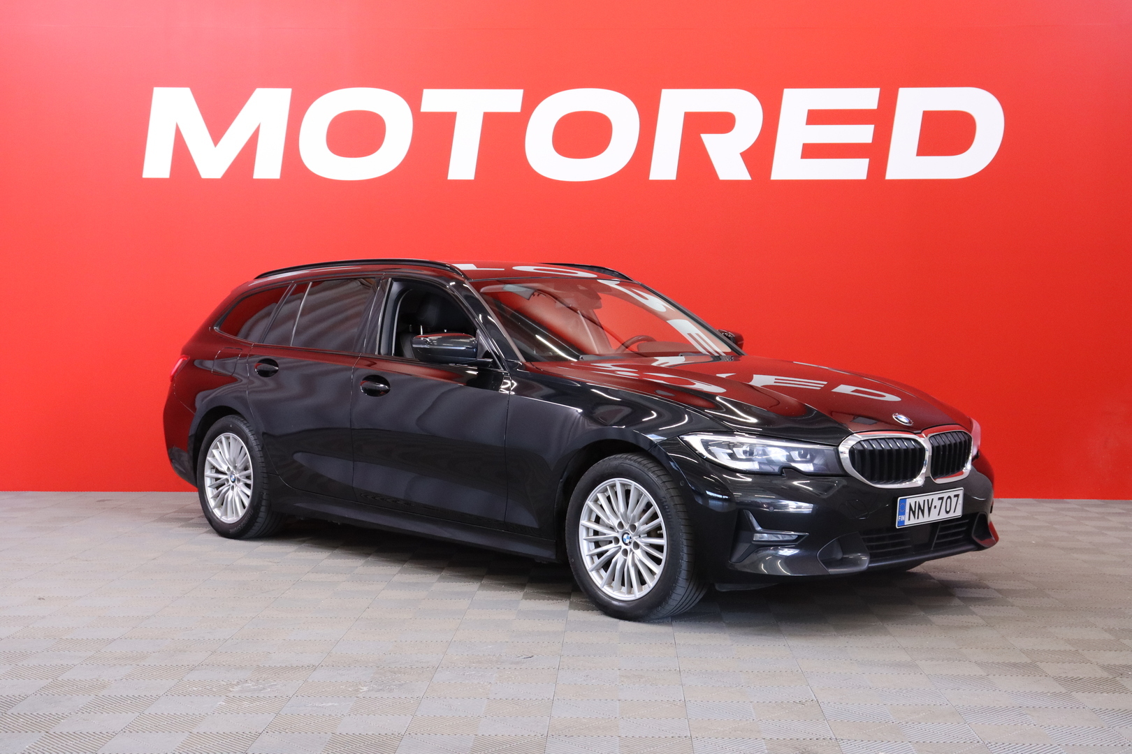 BMW 330 2021