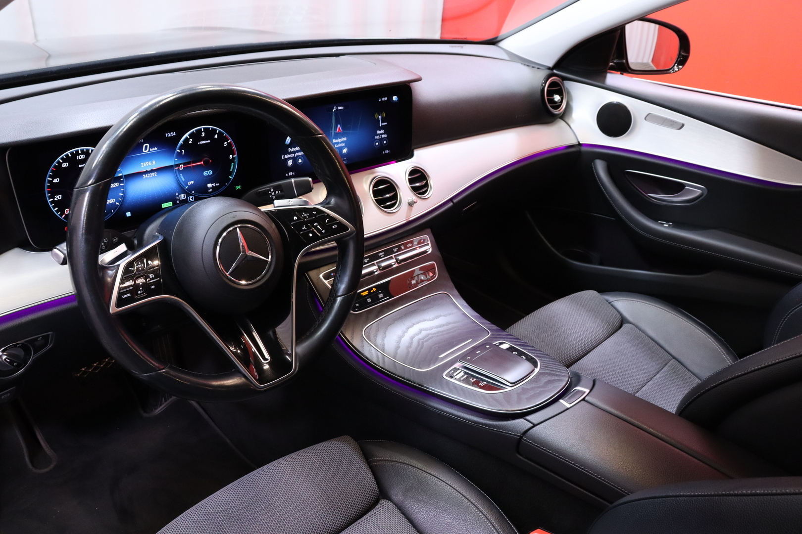 MERCEDES-BENZ E 2021