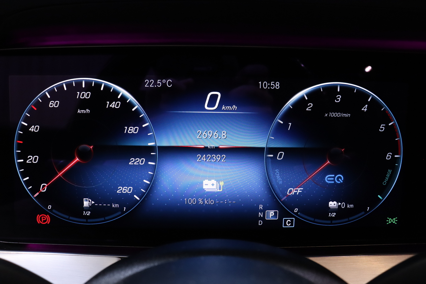 MERCEDES-BENZ E 2021