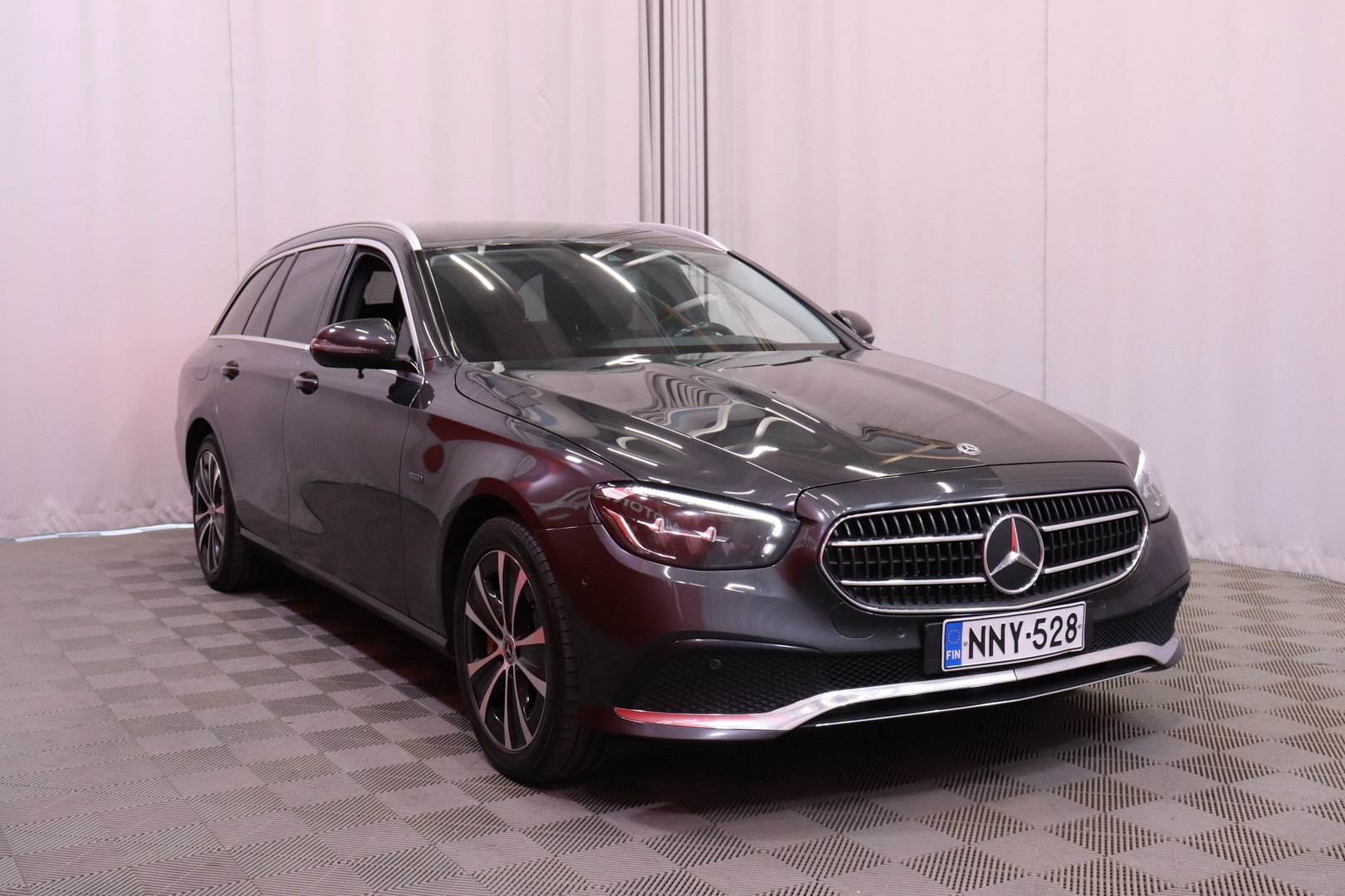 MERCEDES-BENZ E 2021