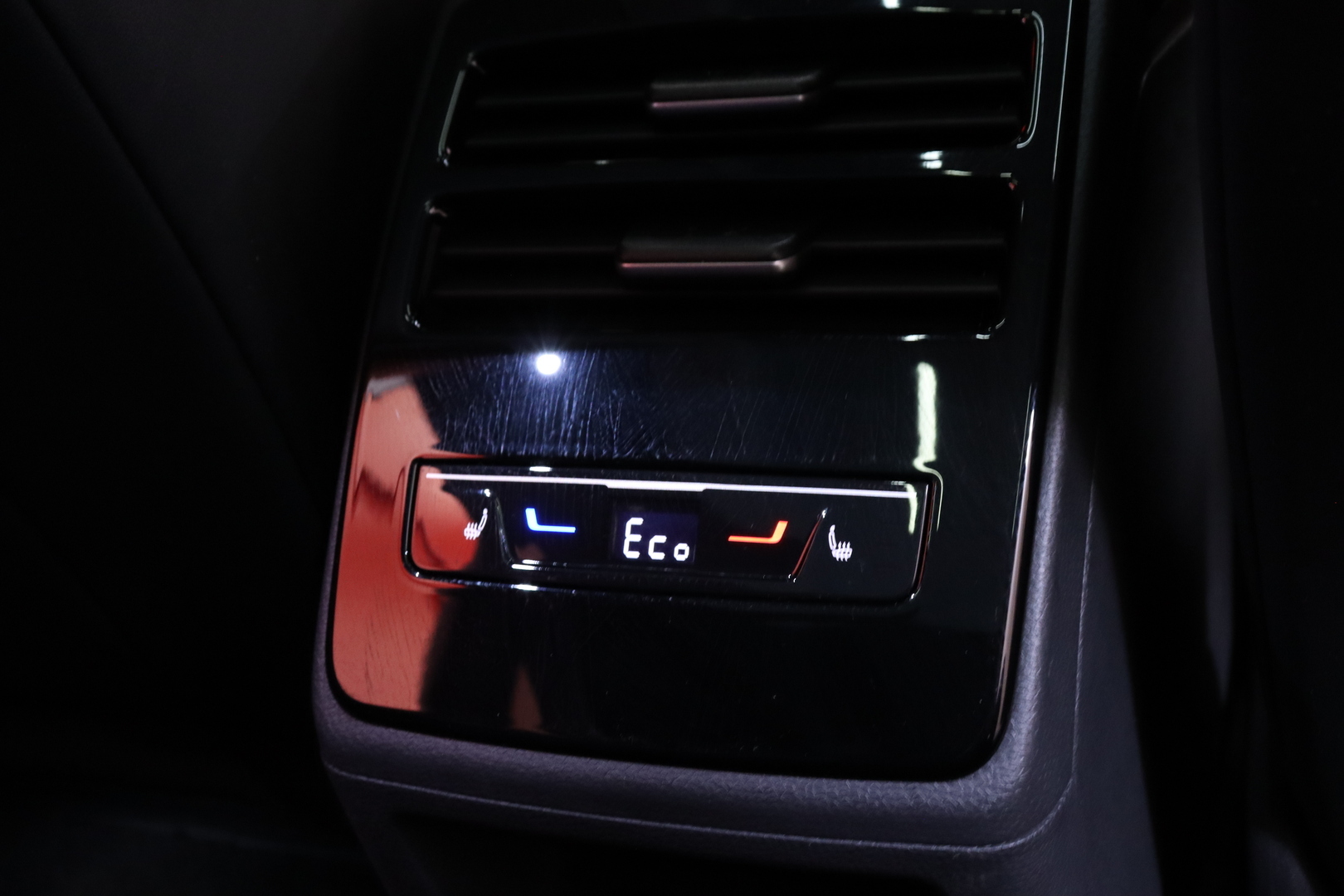 VOLKSWAGEN ID.7 2025
