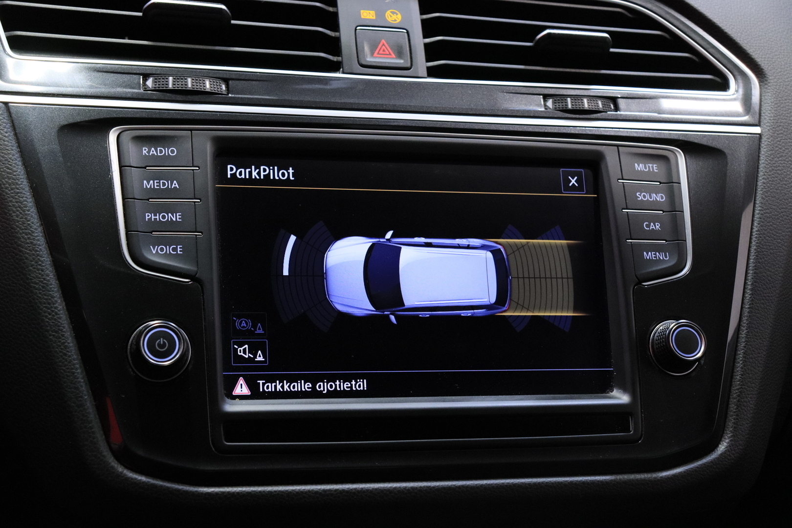 VOLKSWAGEN Tiguan 2016