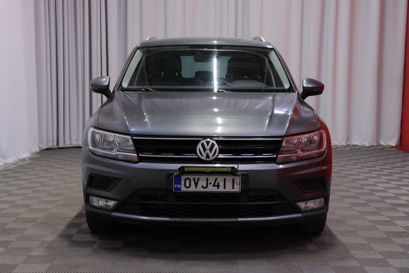 VOLKSWAGEN Tiguan 2016