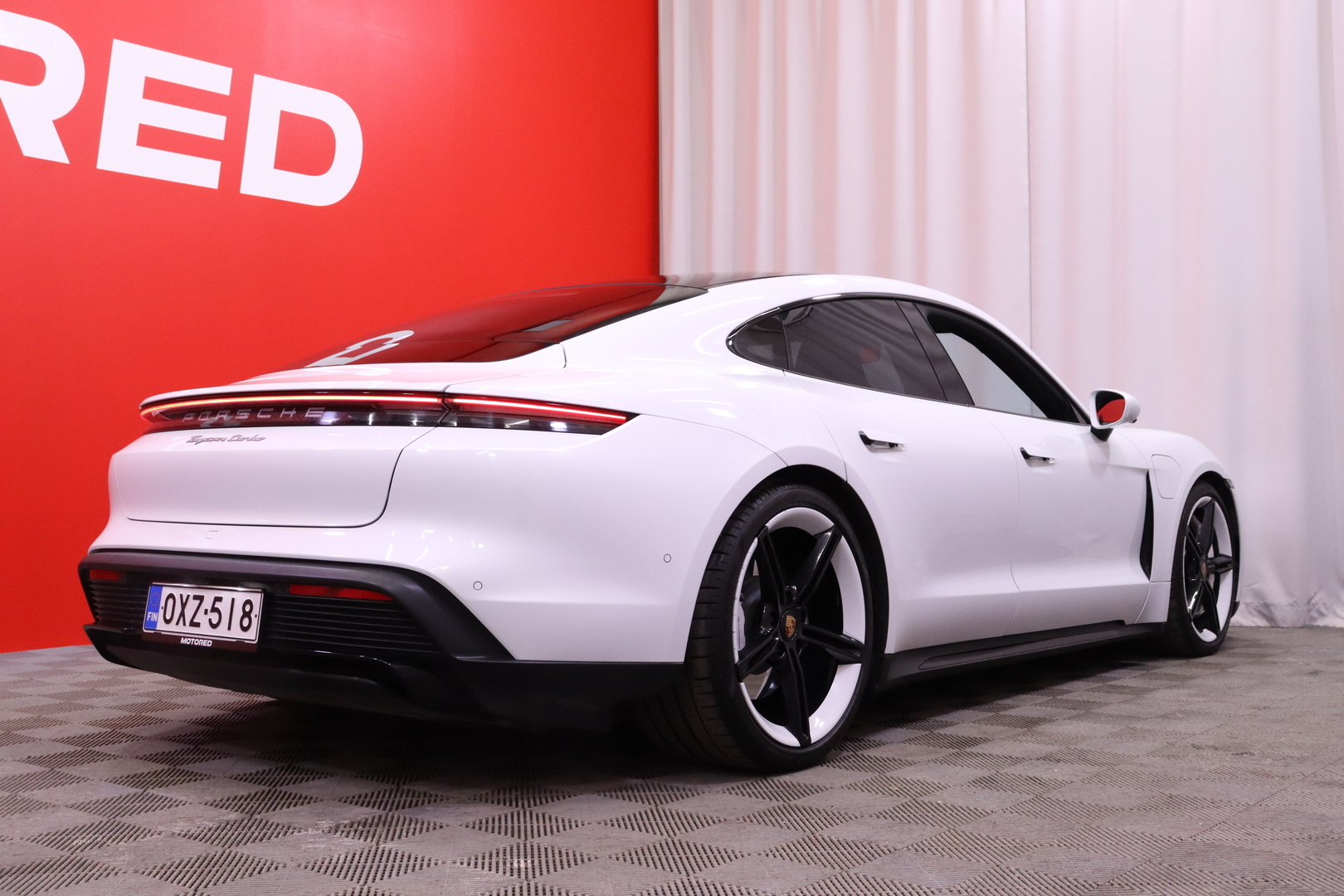 PORSCHE Taycan 2020