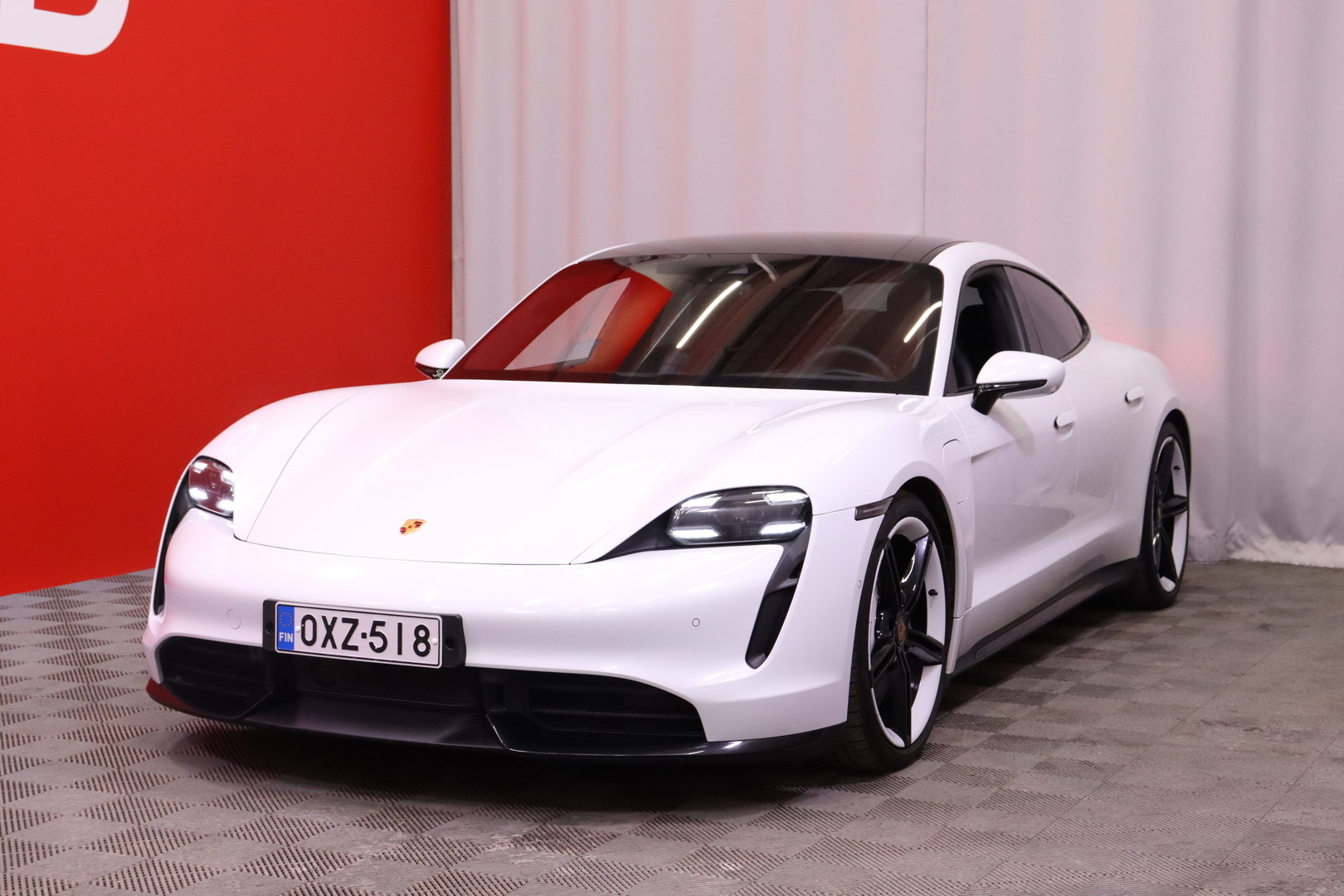 PORSCHE Taycan 2020
