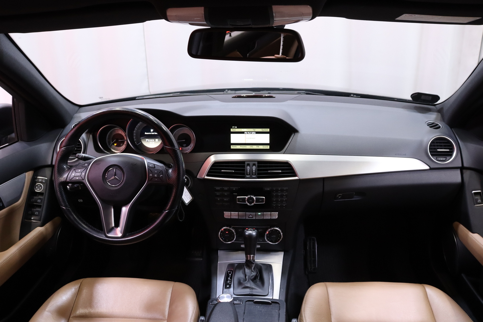 MERCEDES-BENZ C 2011