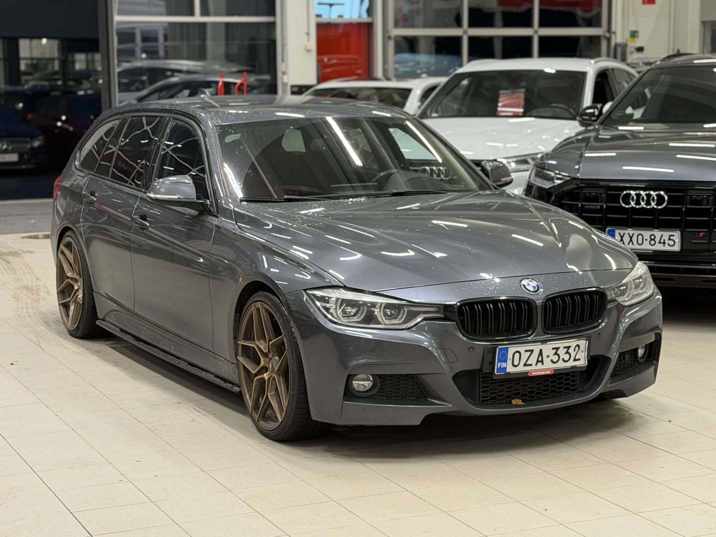 BMW 330 2016