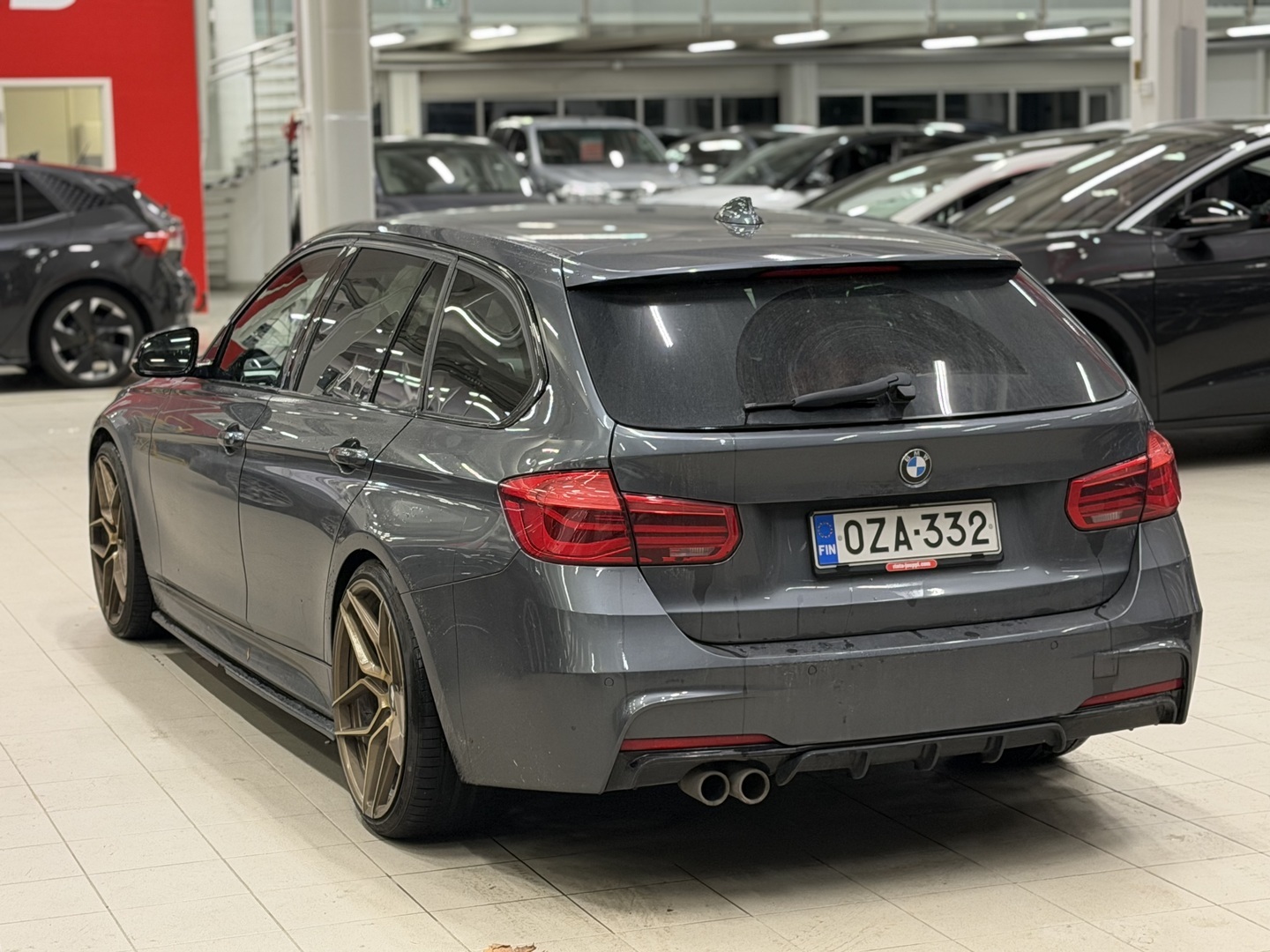 BMW 330 2016