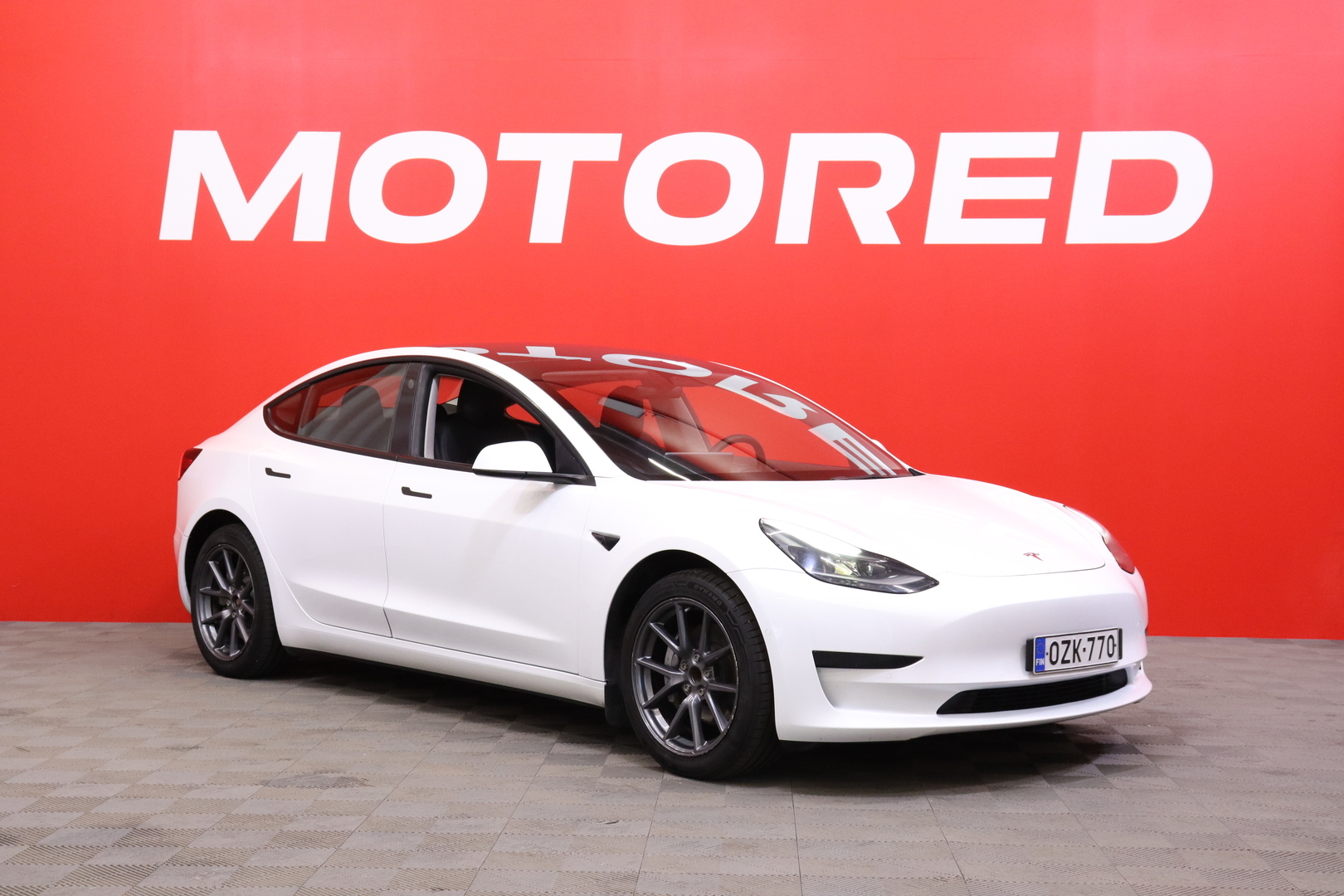 TESLA Model 3 2021