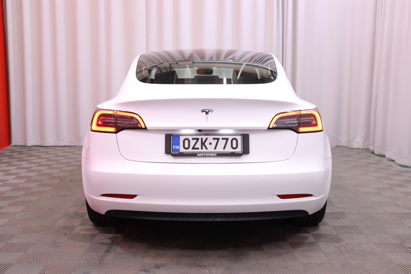 TESLA Model 3 2021