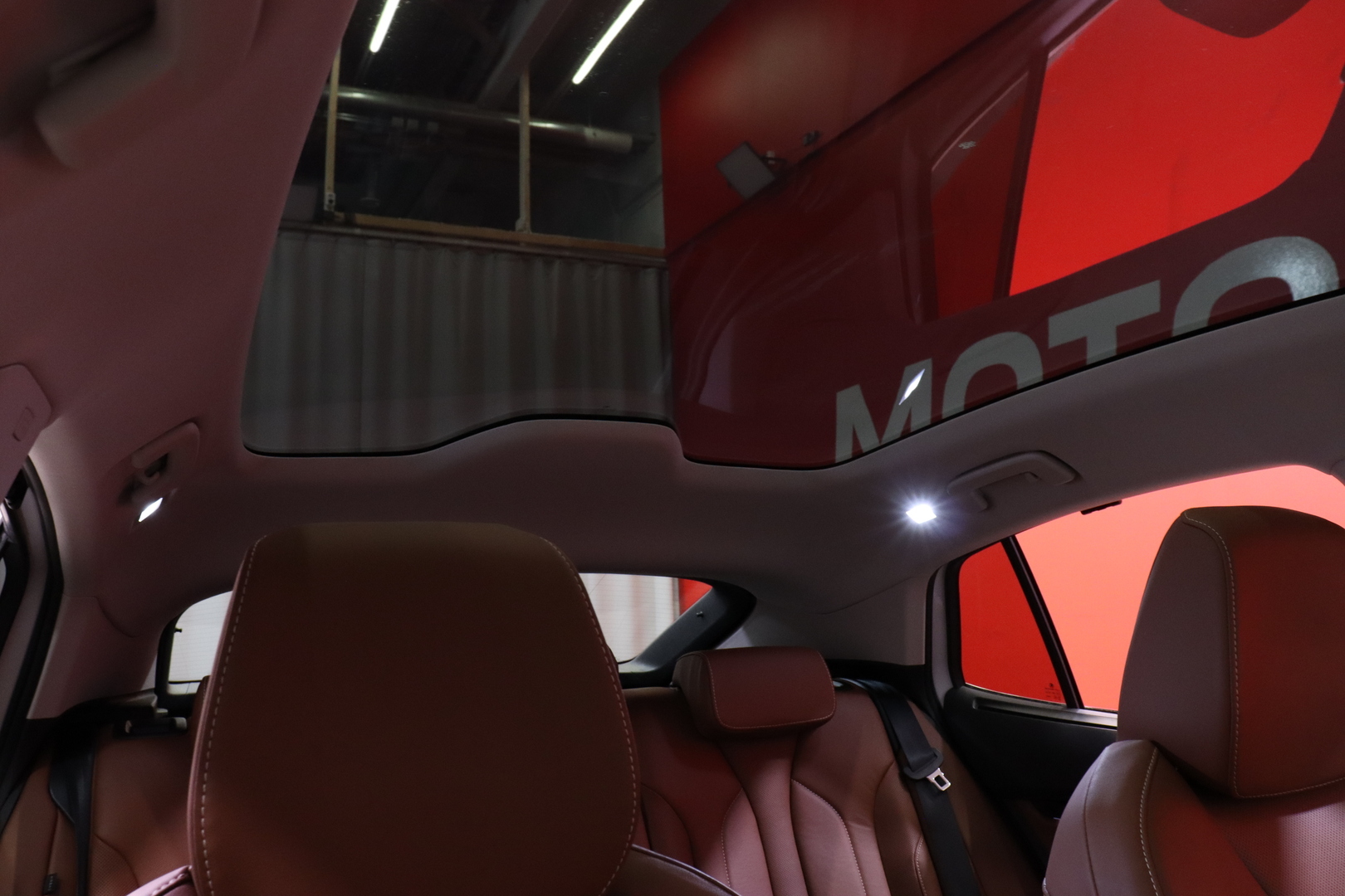 SKODA Enyaq 2023