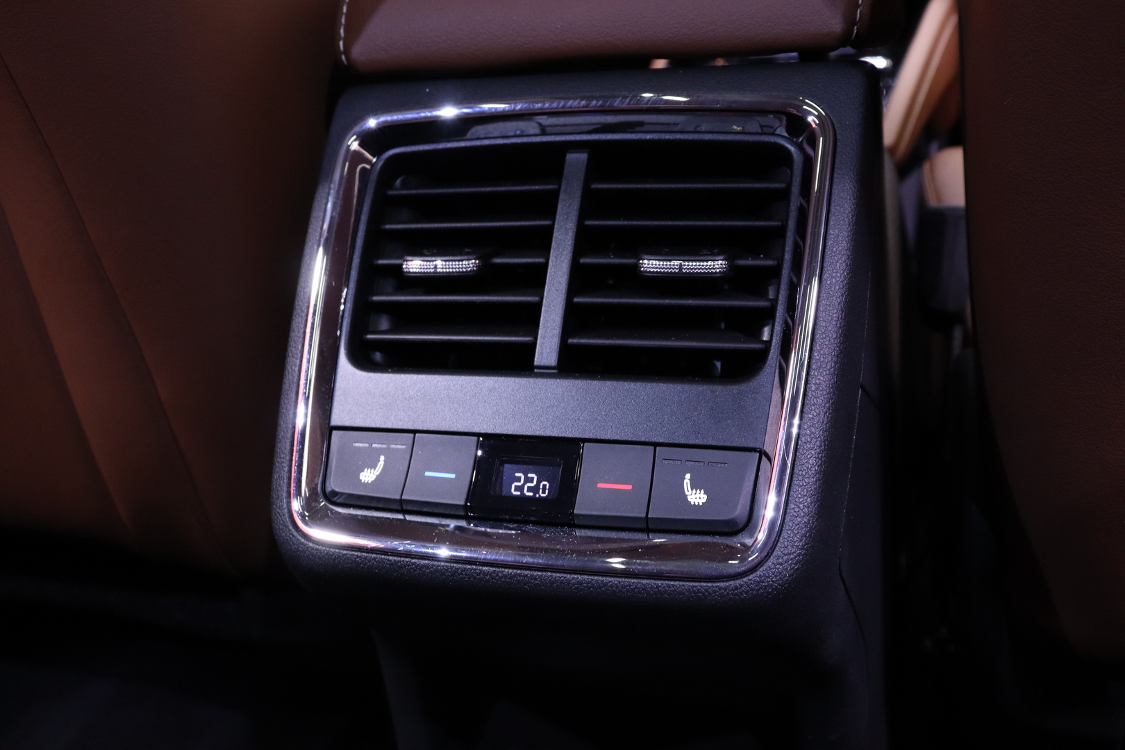 SKODA Enyaq 2023