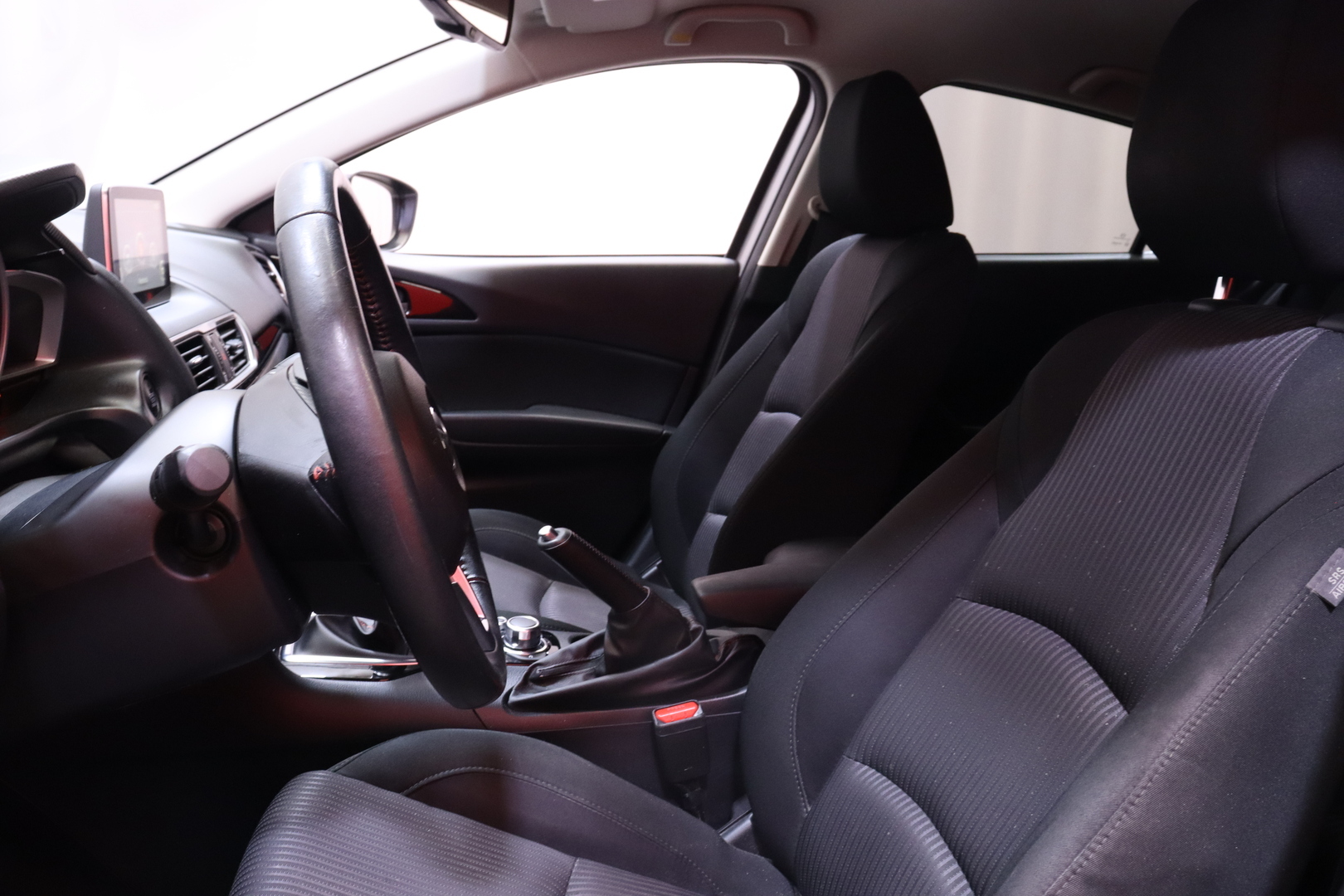 MAZDA 3 2016