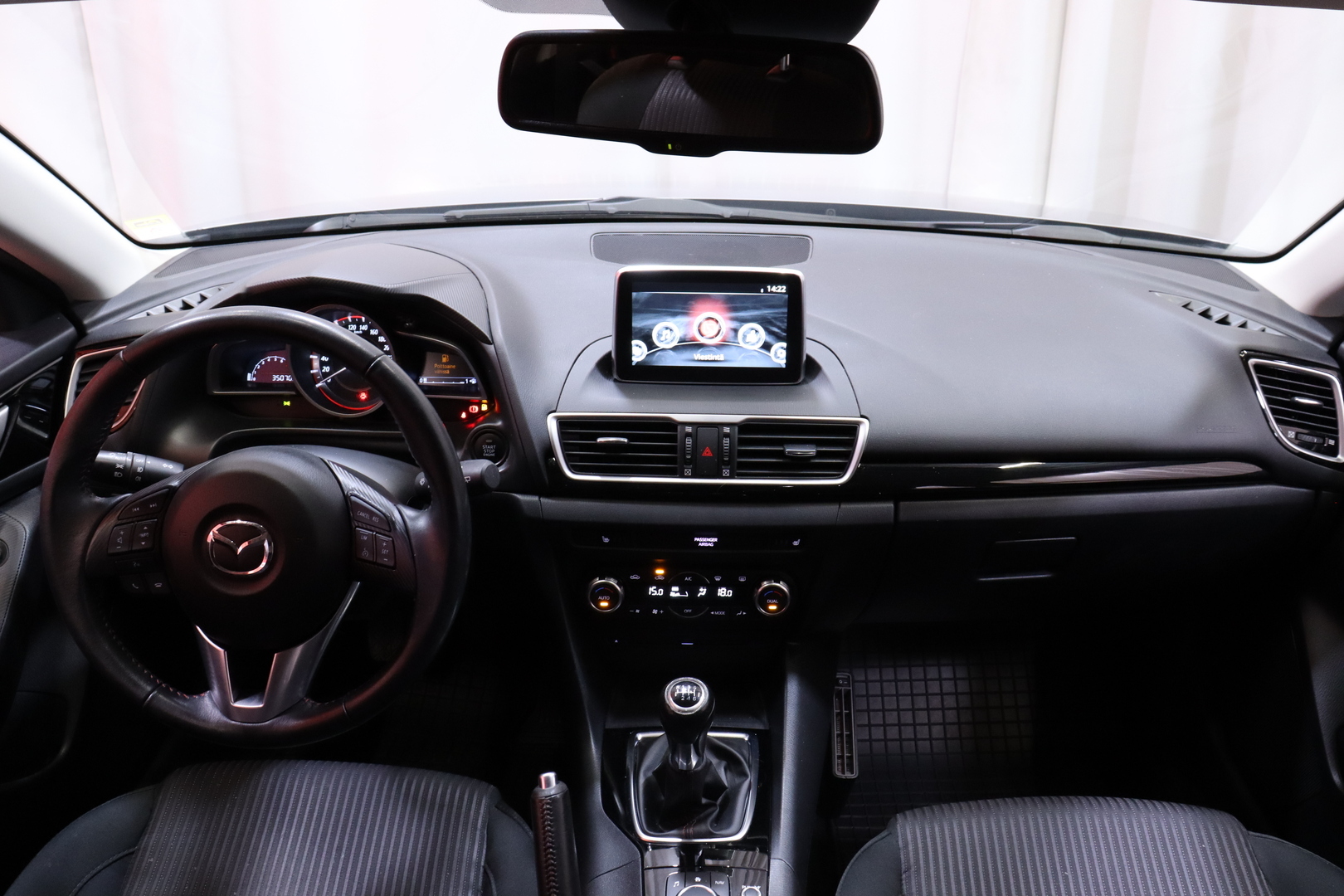 MAZDA 3 2016