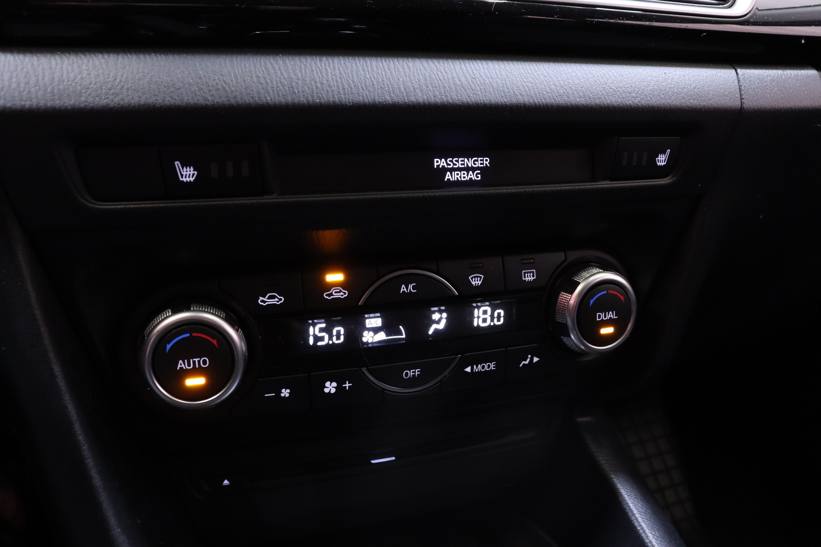 MAZDA 3 2016