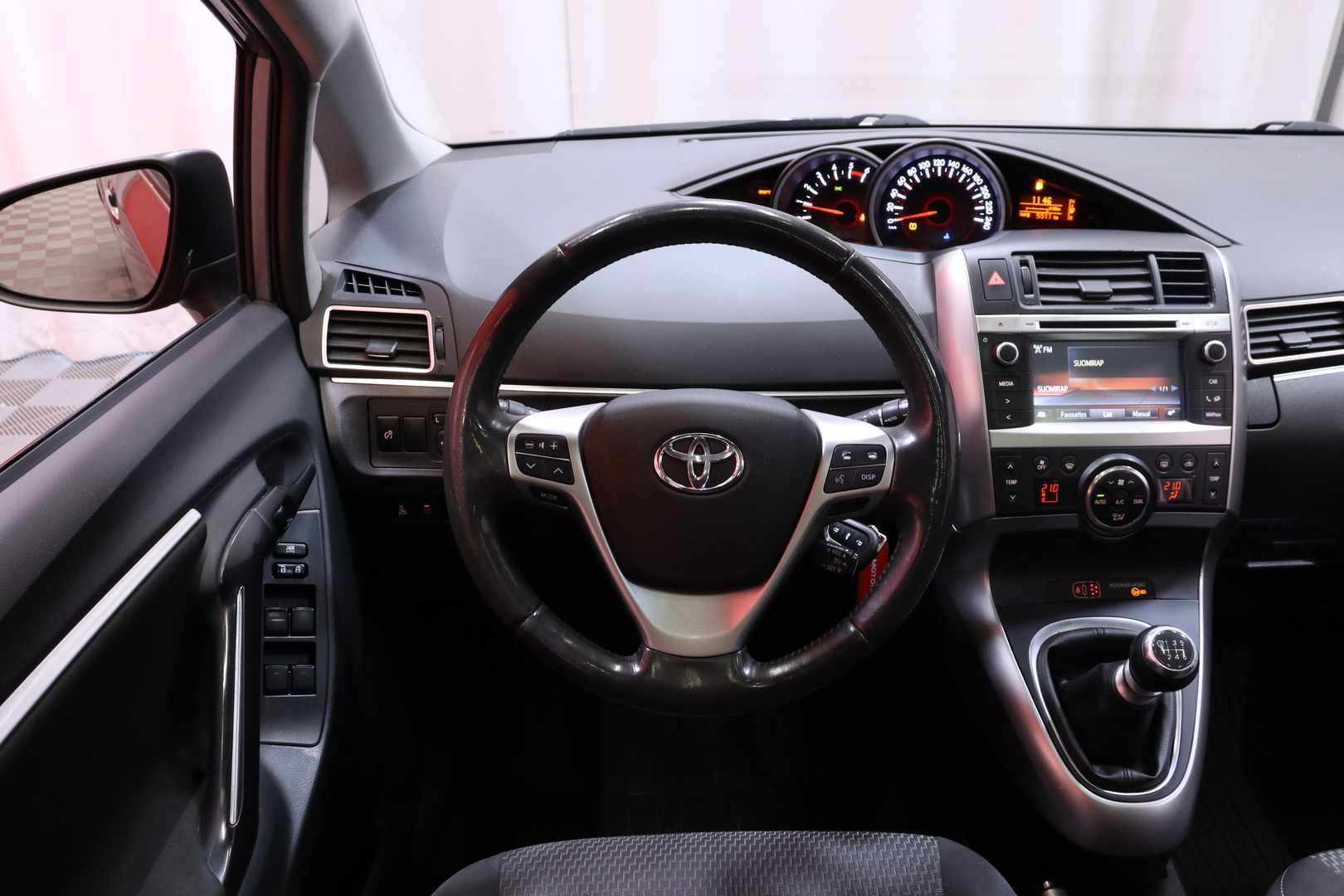 TOYOTA Verso 2015