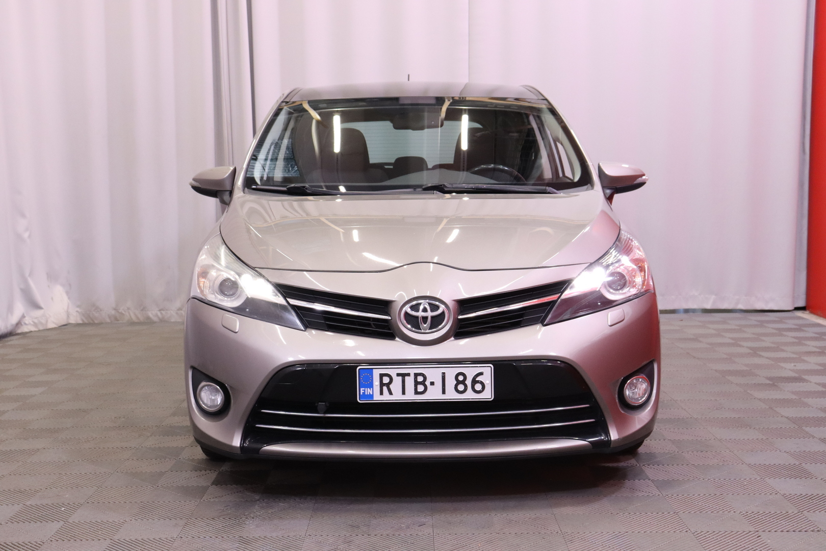 TOYOTA Verso 2015