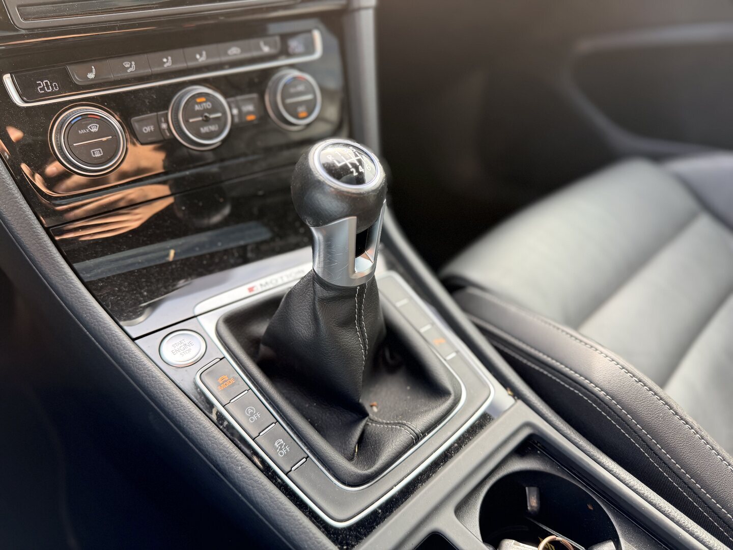 VOLKSWAGEN Golf 2017