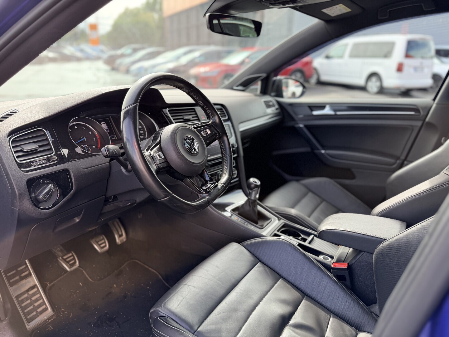 VOLKSWAGEN Golf 2017