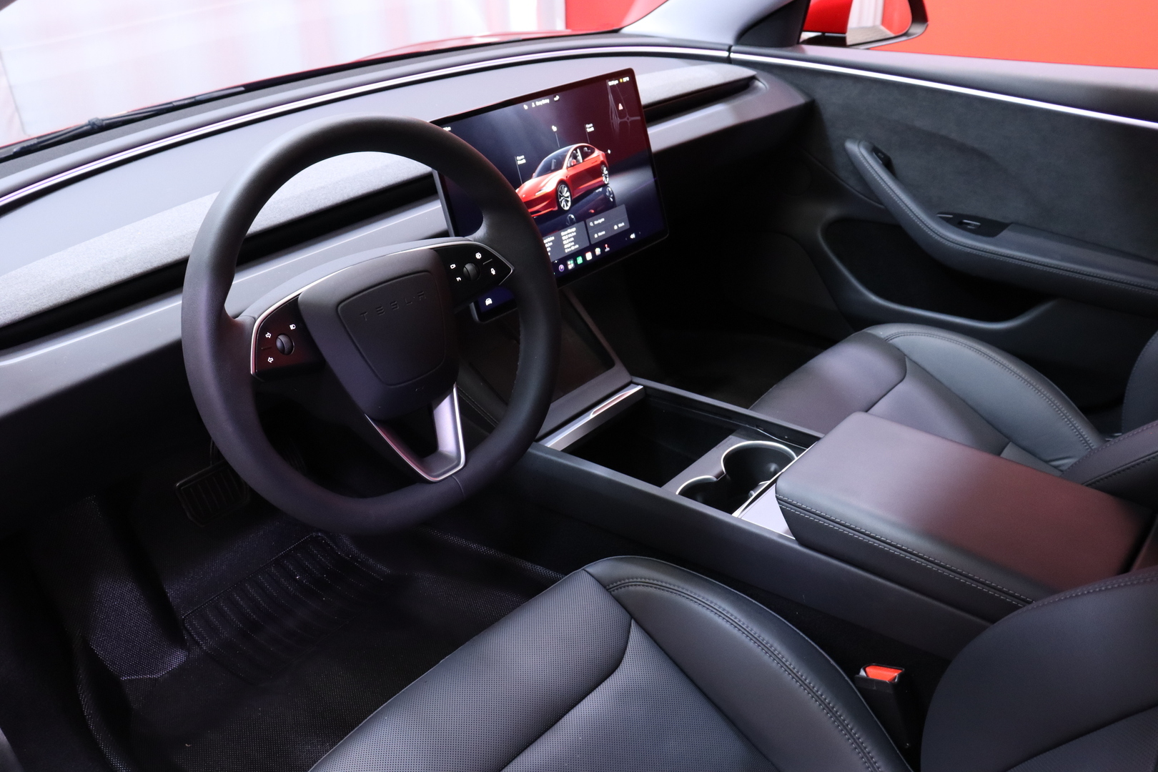 TESLA Model 3 2024