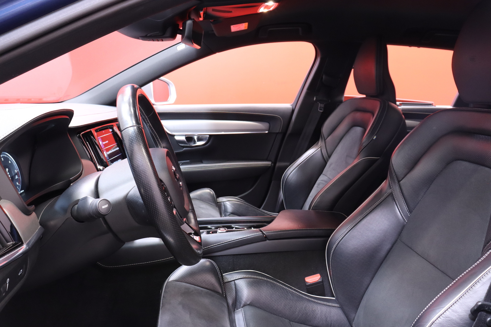 VOLVO V90 2019