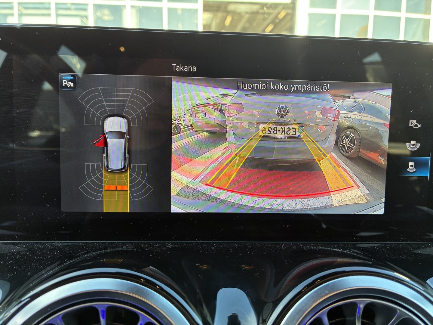 MERCEDES-BENZ EQB 2023