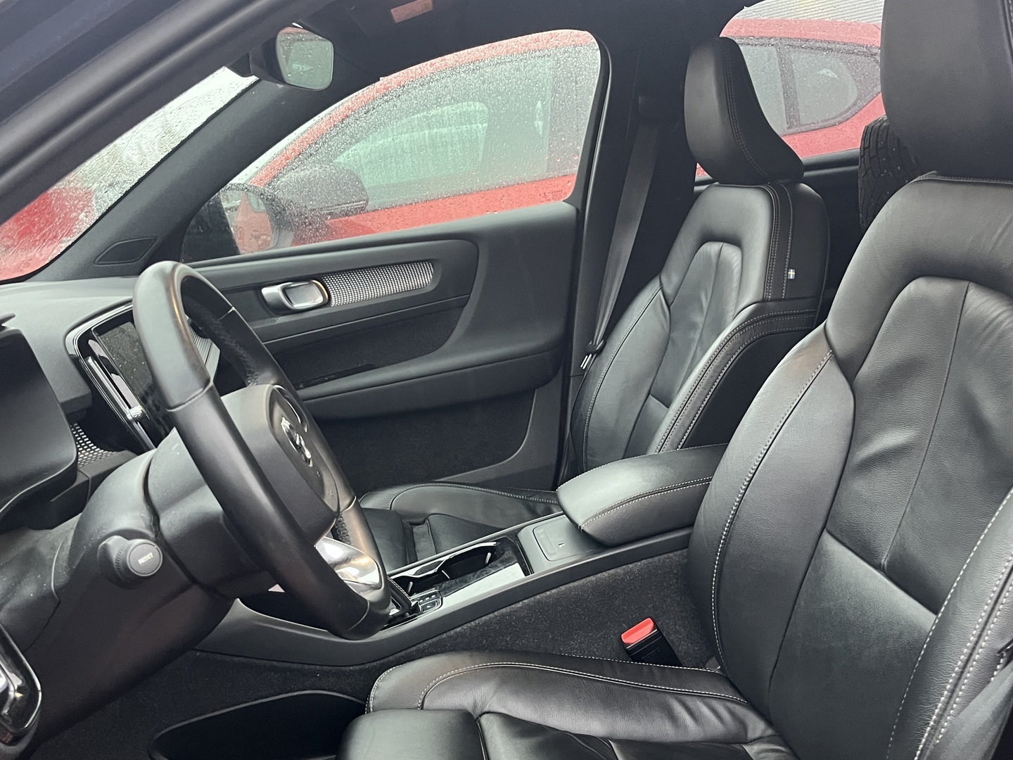 VOLVO XC40 2022