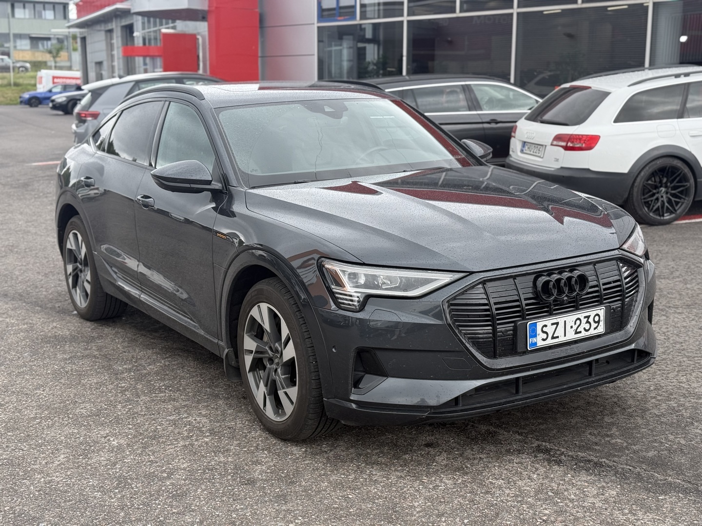AUDI e-tron 2022