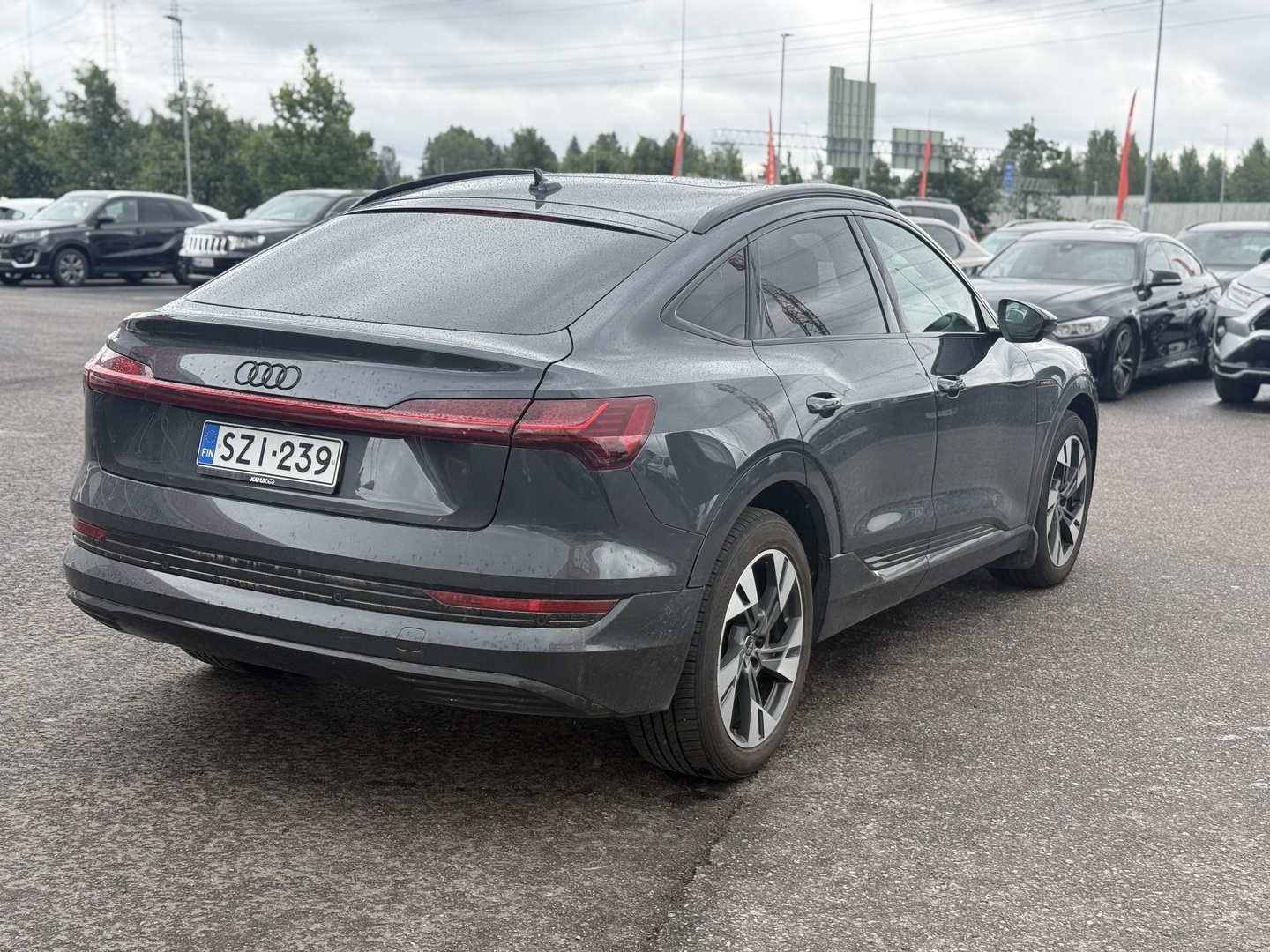 AUDI e-tron 2022
