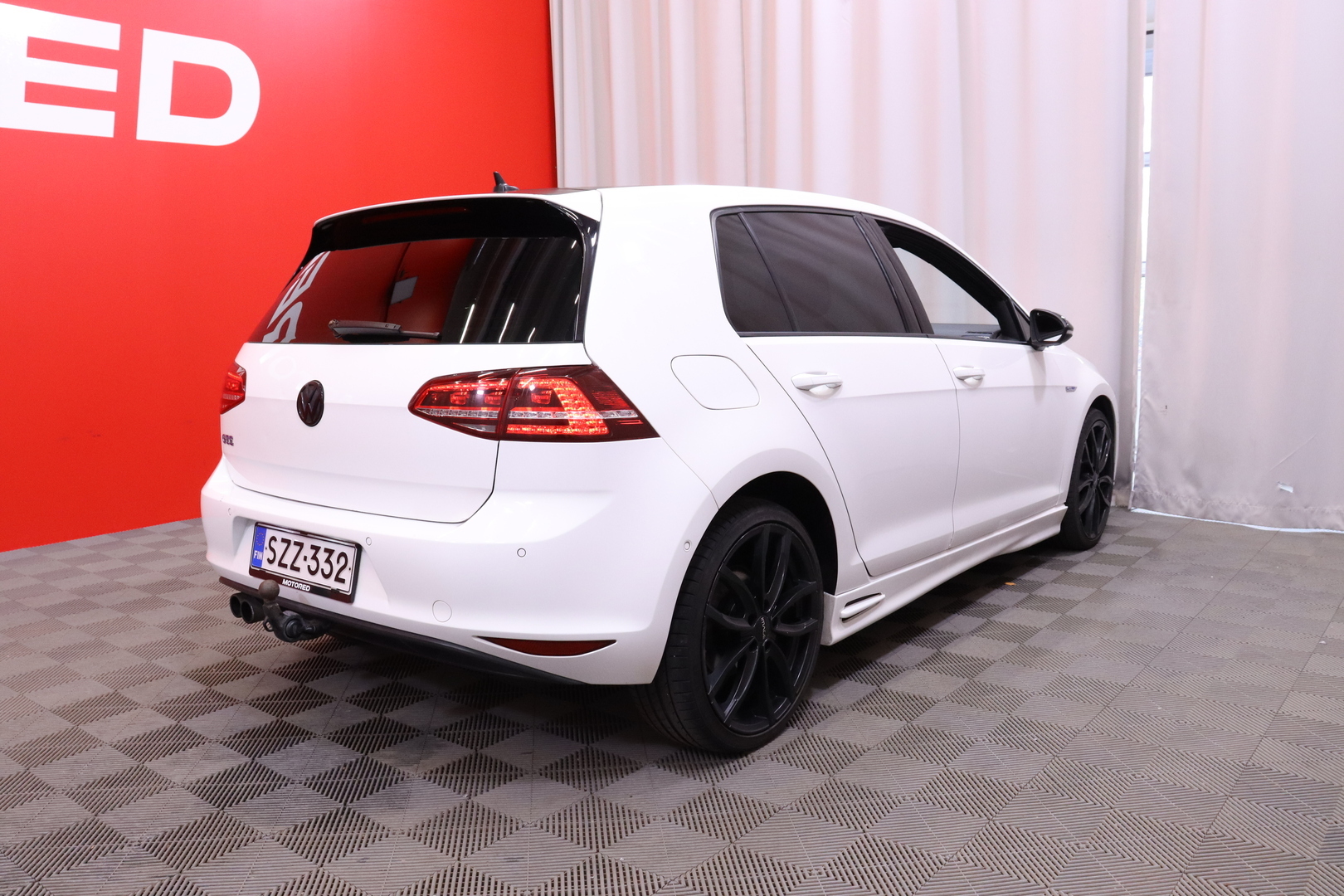 VOLKSWAGEN Golf 2015