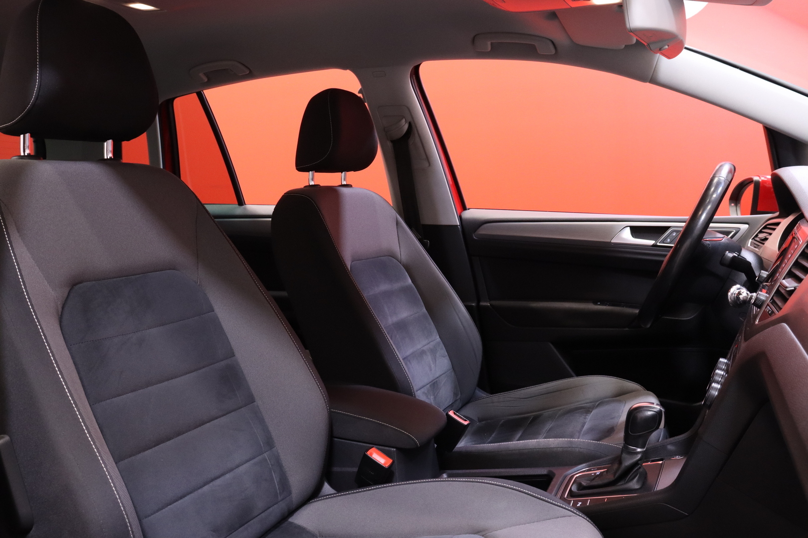 VOLKSWAGEN Golf Sportsvan 2015