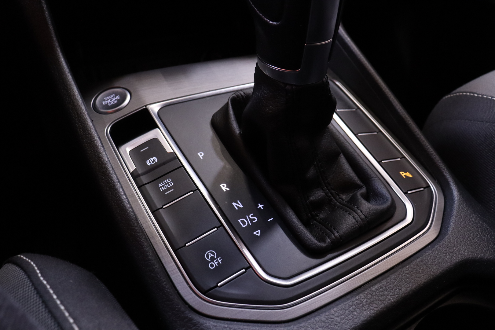 VOLKSWAGEN Golf Sportsvan 2015