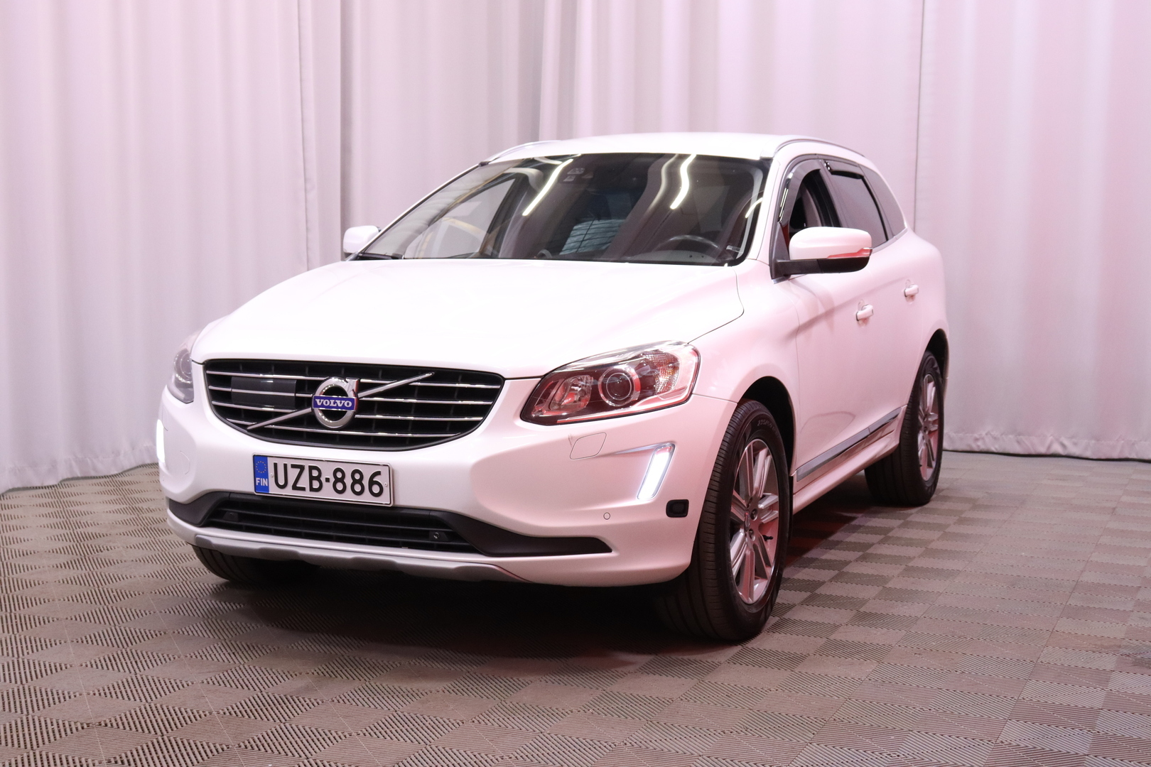 VOLVO XC60 2016