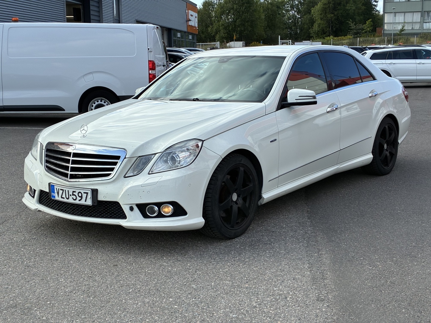 MERCEDES-BENZ E 2009