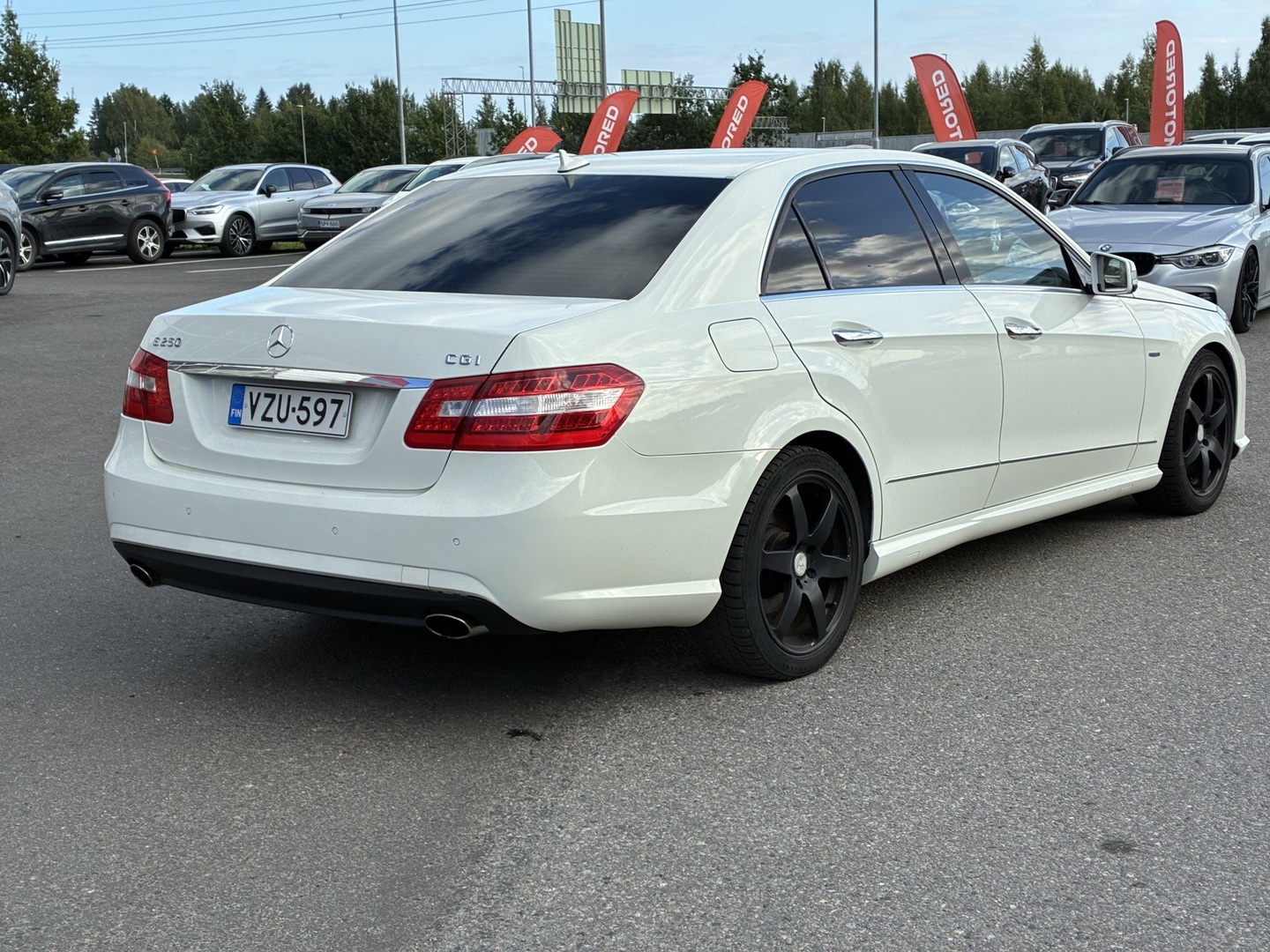 MERCEDES-BENZ E 2009