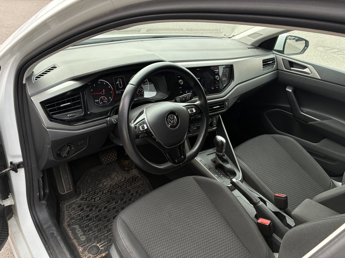 VOLKSWAGEN Polo 2018