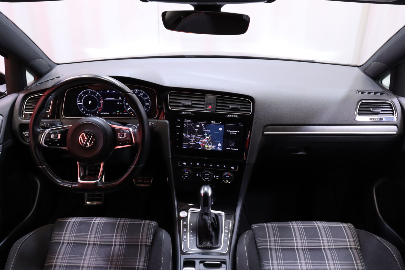 VOLKSWAGEN Golf 2018