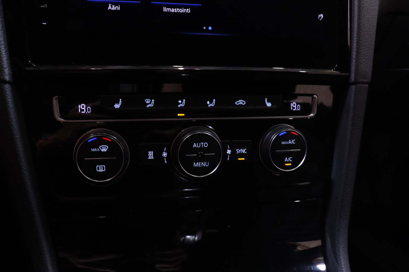 VOLKSWAGEN Golf 2018