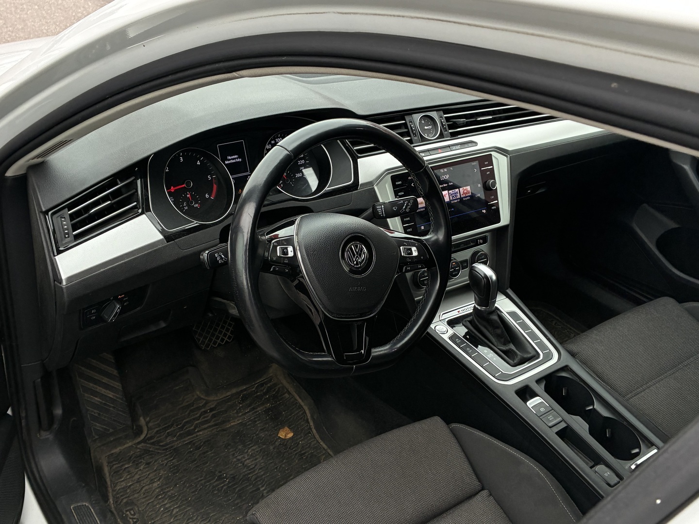 VOLKSWAGEN Passat 2018