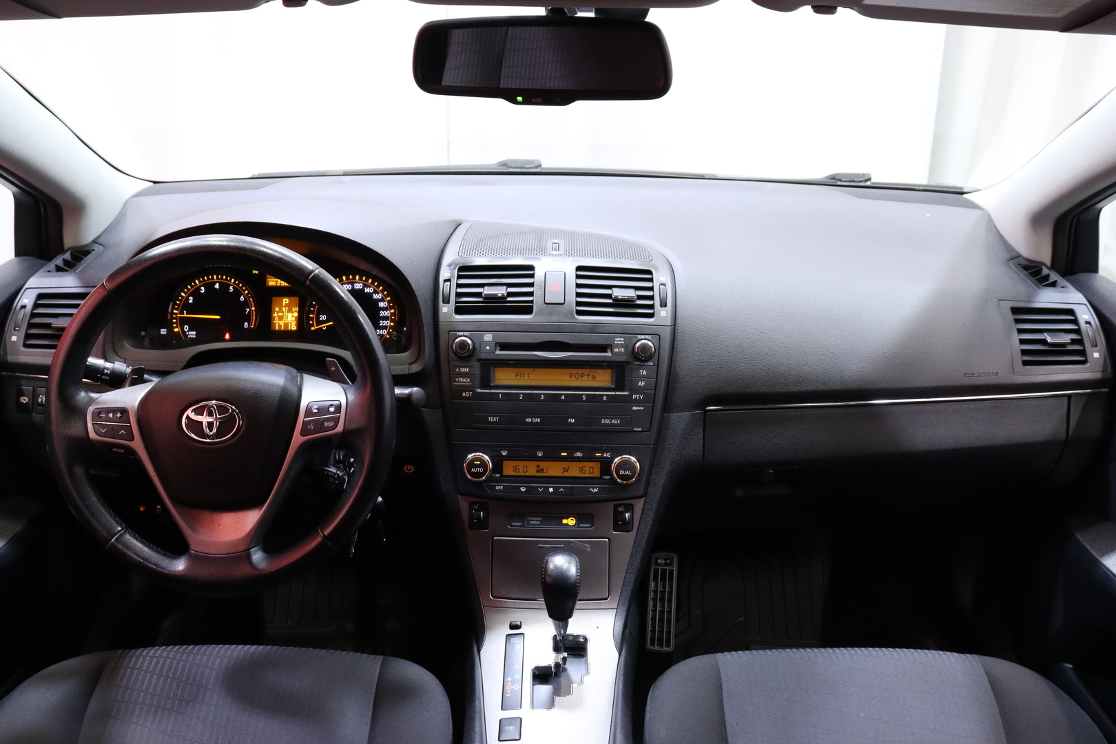 TOYOTA Avensis 2009