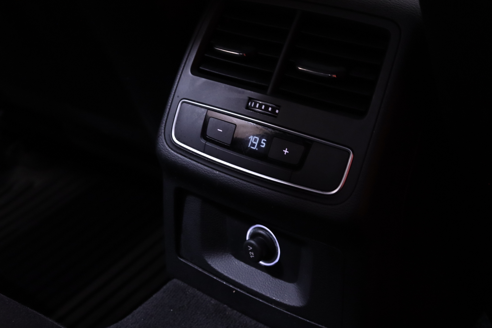 AUDI A4 2018