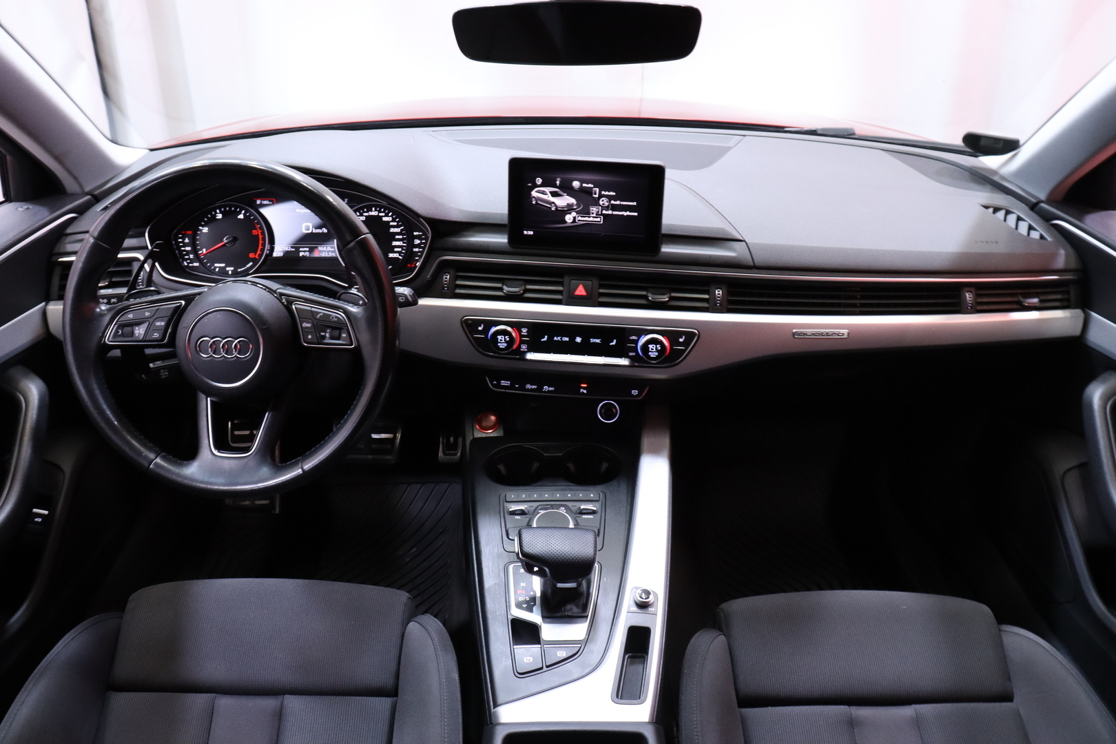 AUDI A4 2018
