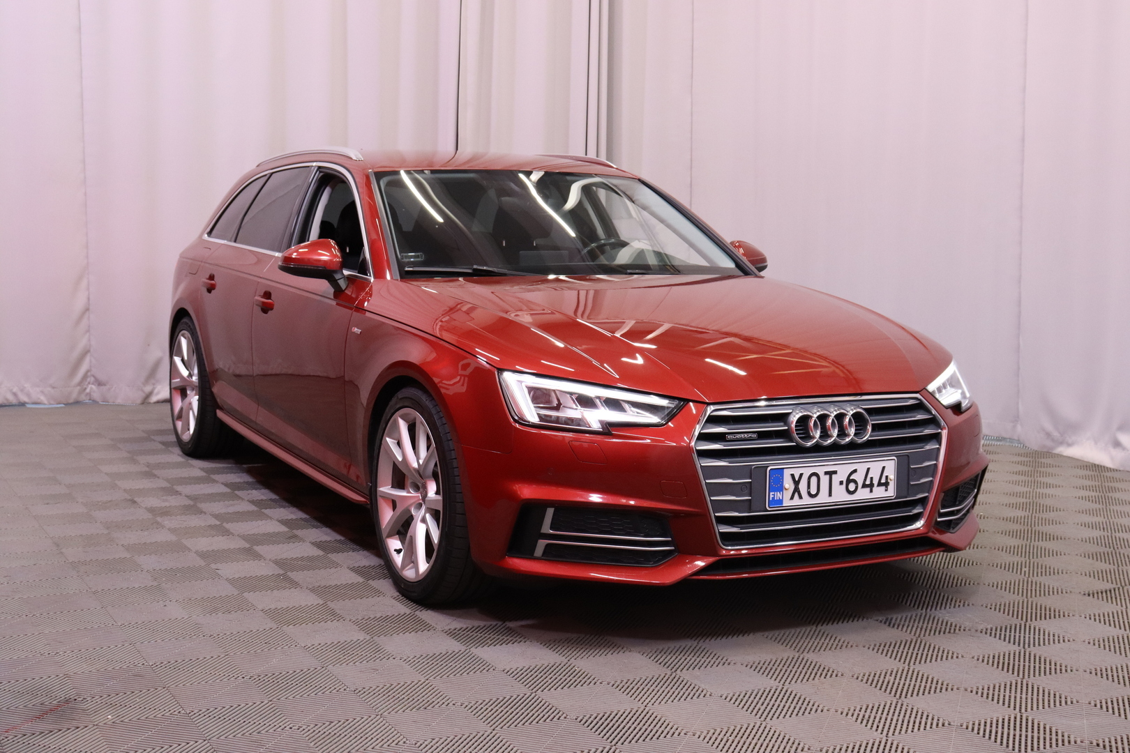 AUDI A4 2018